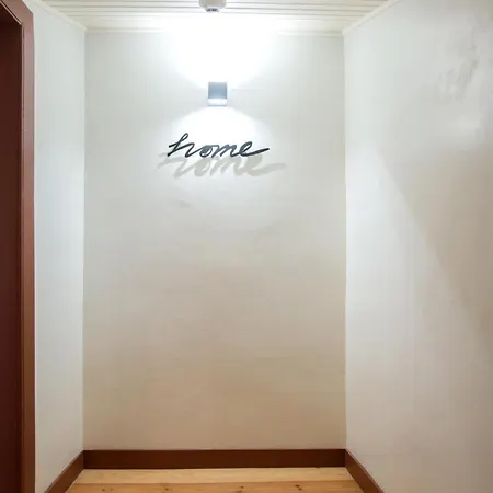 Peaceful 2 Bedrooms With Patio In *