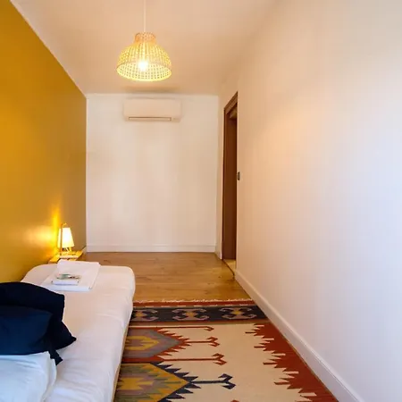 Peaceful 2 Bedrooms With Patio In